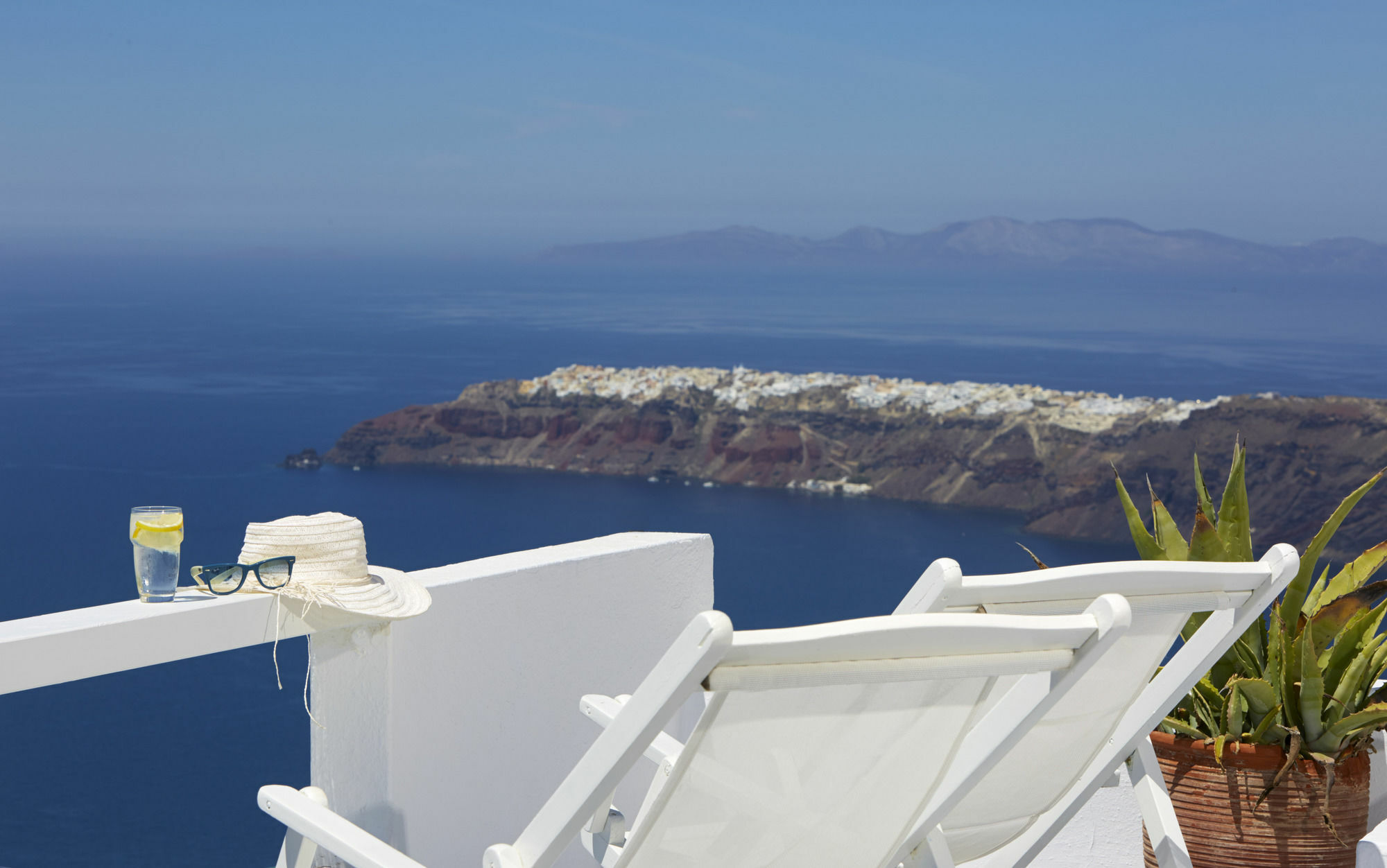 Отель Whitedeck Santorini Имеровигли Экстерьер фото